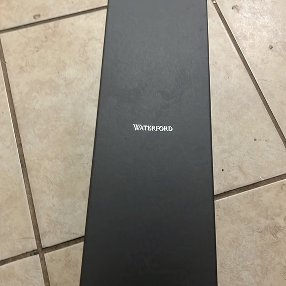 This is a red crystal rose made by Waterford - Picture 1 of 2